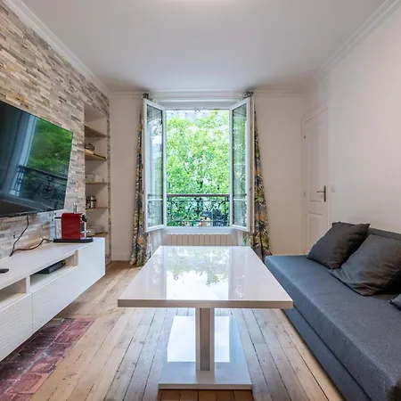 Logement Cosy Et Moderne Proche De Toute Commodité *