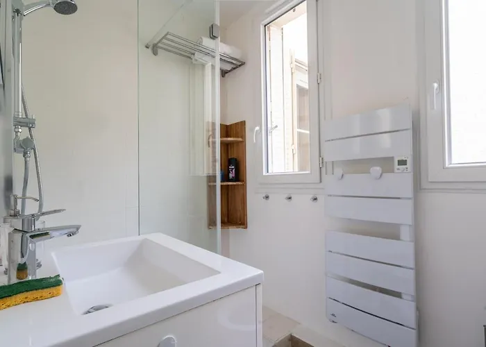 Logement Cosy Et Moderne Proche De Toute Commodite Apartment *
