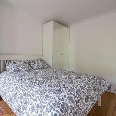 Logement Cosy Et Moderne Proche De Toute Commodite Párizs